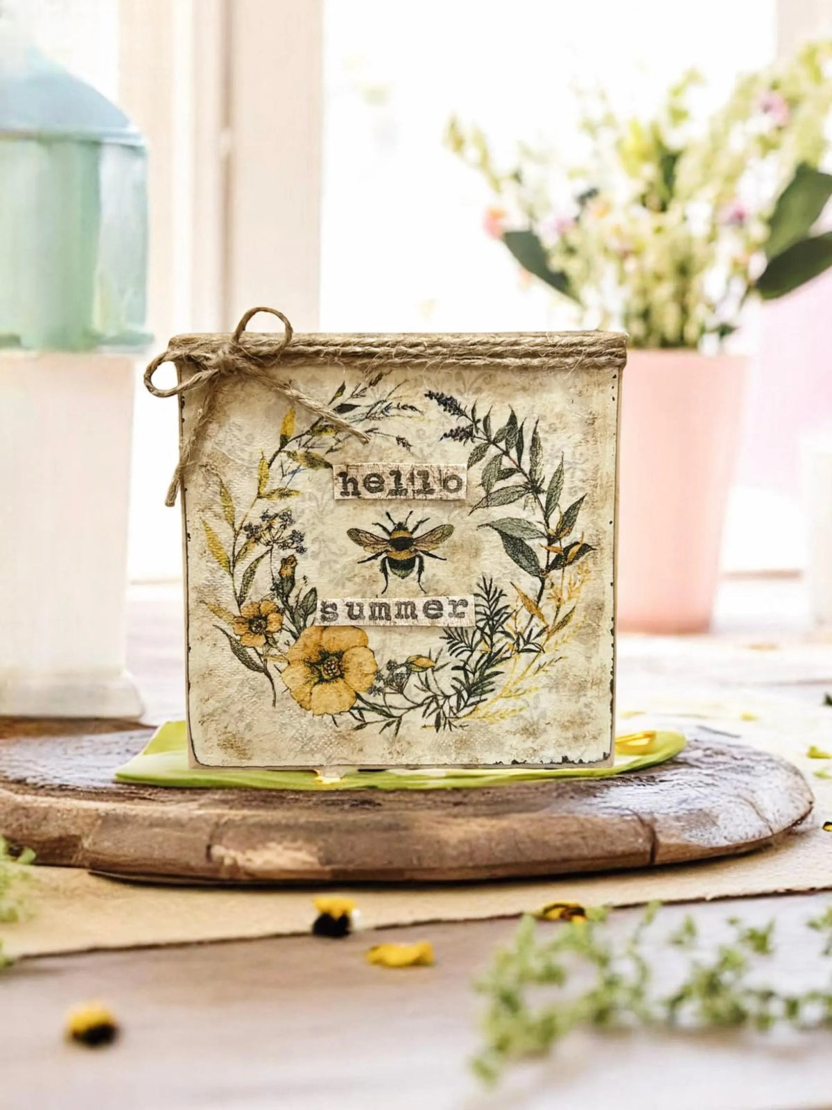 Hello Summer bee sign close up showing botanical bee wreath and jute rope bow detail